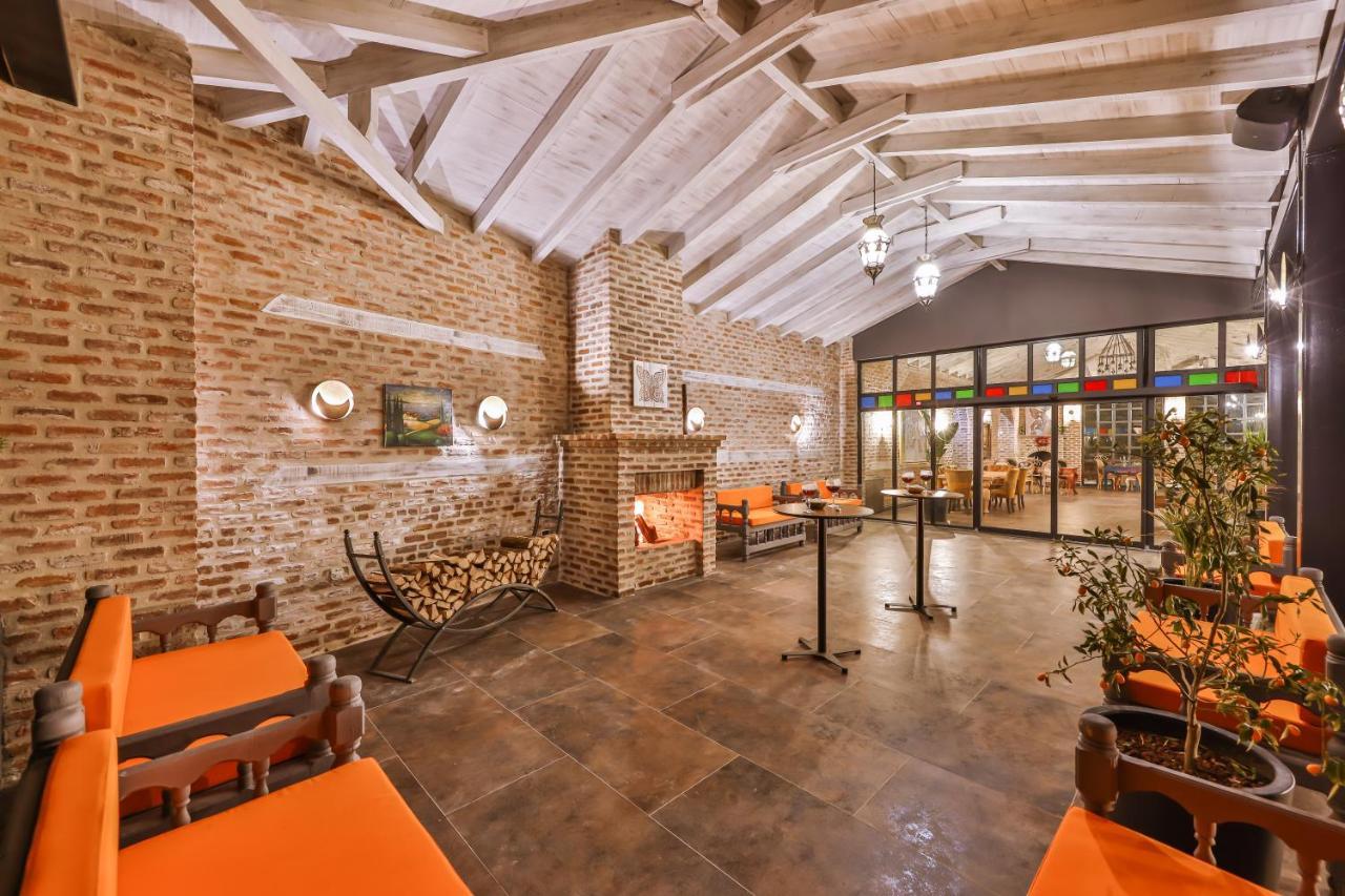Cetmihan Hotel Küçükkuyu Exteriör bild